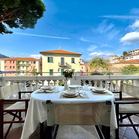 Villa Migliorini Lusso & Comfort In Finalborgo. Finale Ligure Luaran gambar